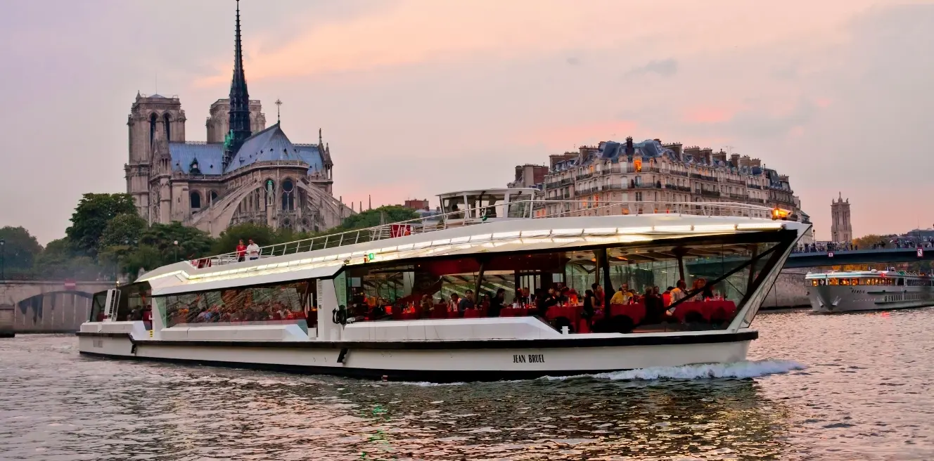 1 Hour Seine River Cruise From The Eiffel Tower